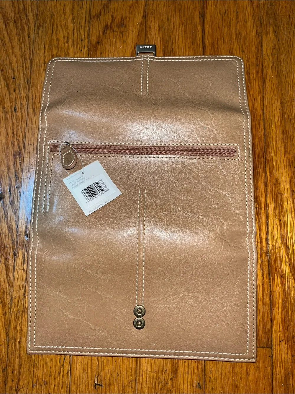 NWT Liz Claiborne Camel Tan Women's Clutch Wallet - Classic Fold-Over Design